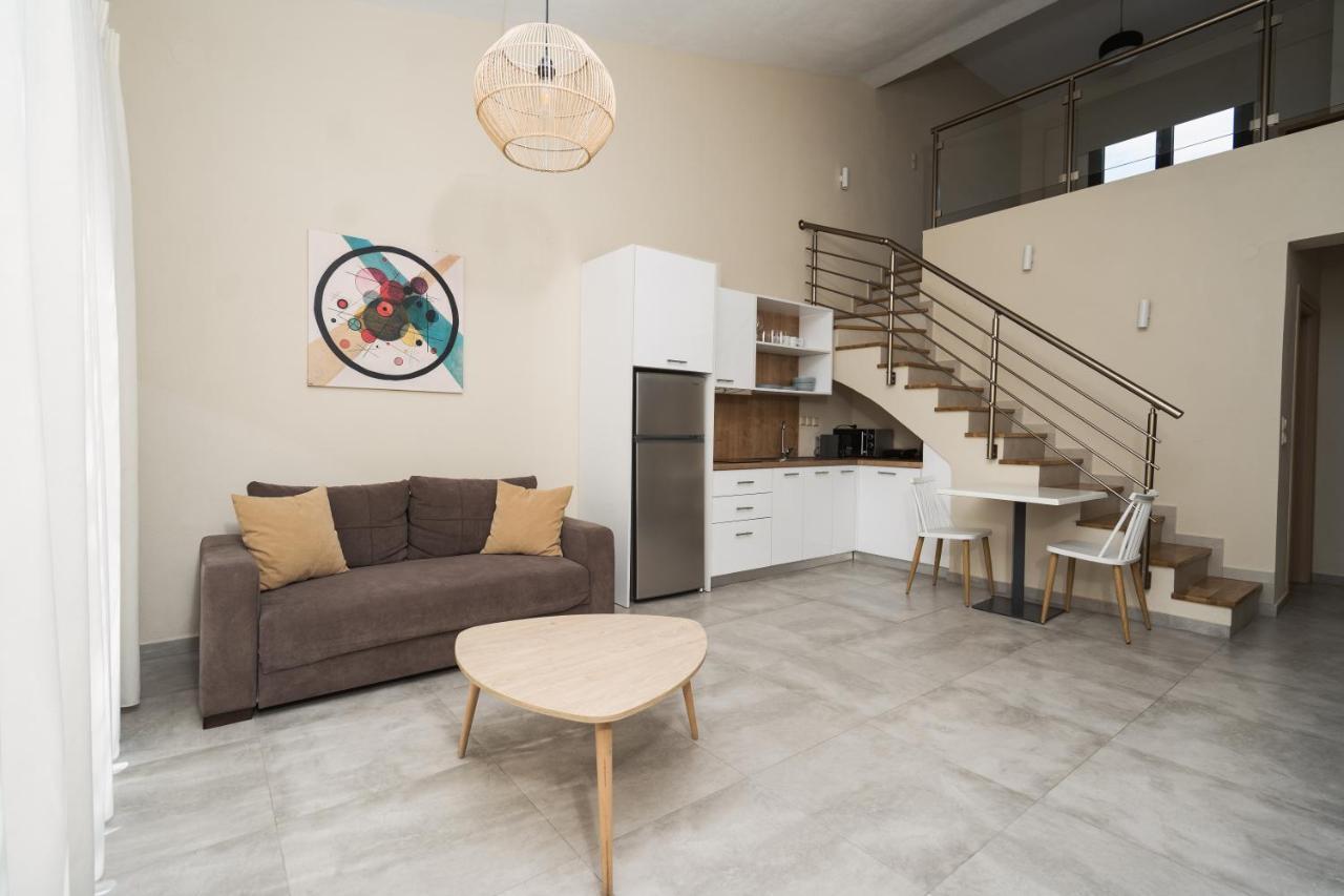 Octo Villas Complex Nea Iraklitsa Exteriör bild