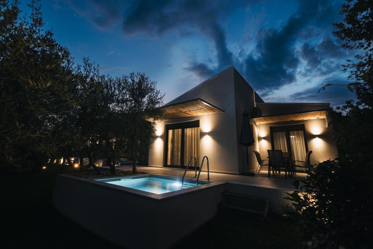 Octo Villas Complex Nea Iraklitsa Exteriör bild